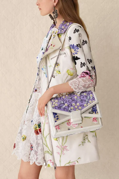 Look 32